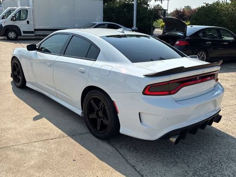 Used 2023 Dodge Charger Scat Pack w/ Plus Group RWD image 5