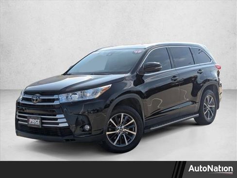 Used 2019 Toyota Highlander XLE image 1
