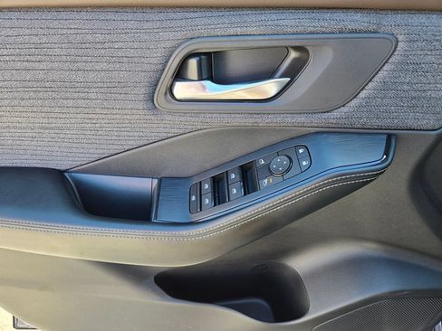 Certified 2023 Nissan Rogue SV FWD image 22