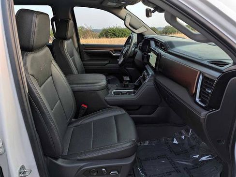 Used 2023 GMC Sierra 1500 Denali AWD/4WD image 17