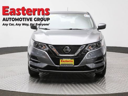 Used 2021 Nissan Rogue Sport S image 2