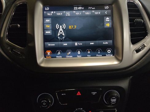 Used 2018 Jeep Compass Latitude w/ Popular Equipment Group AWD/4WD image 25