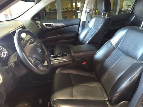 Used 2020 Nissan Pathfinder SL image 11