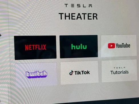 Used 2023 Tesla Model 3 Standard Range image 15