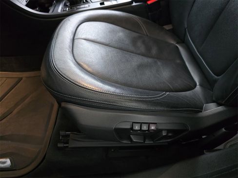 Used 2017 BMW X1 xDrive28i image 30