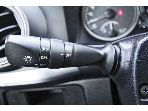 Used 2019 Toyota Tacoma TRD Sport w/ Technology Package image 17