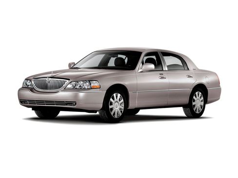 Used 2010 Lincoln Town Car Signature Limited RWD image 1