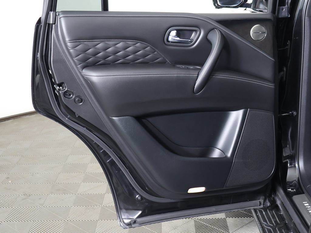 Used 2024 INFINITI QX80 Sensory AWD/4WD image 32