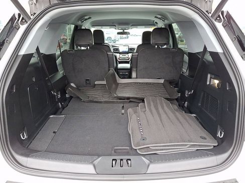 Certified 2024 Ford Explorer XLT w/ Equipment Group 202A image 29