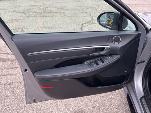 Used 2023 Hyundai Sonata Limited image 9