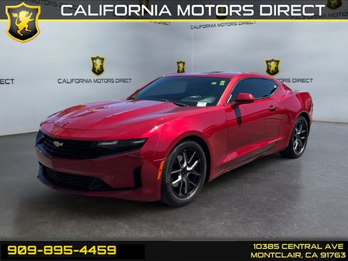 Used 2020 Chevrolet Camaro LT RWD image 1