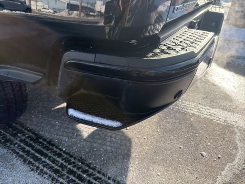 Used 2024 Chevrolet Colorado LT w/ LT Convenience Package III image 12