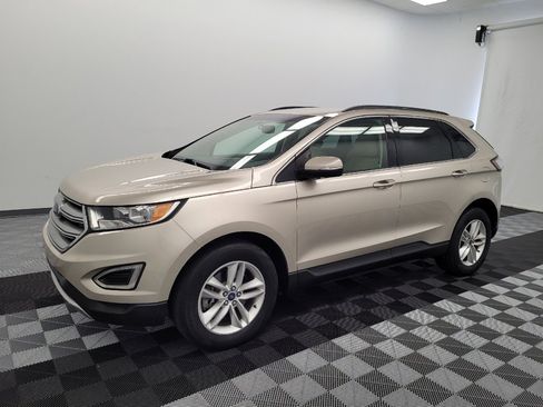 Used 2018 Ford Edge SEL w/ Equipment Group 201A AWD/4WD image 2