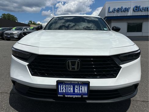Used 2024 Honda Accord Sport image 4