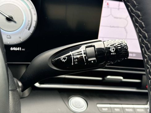 Certified 2021 Hyundai Elantra Limited FWD image 12