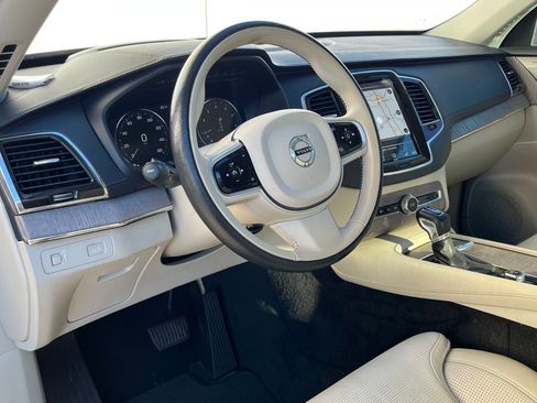 Used 2021 Volvo XC90 T6 Inscription w/ Advanced Package image 4