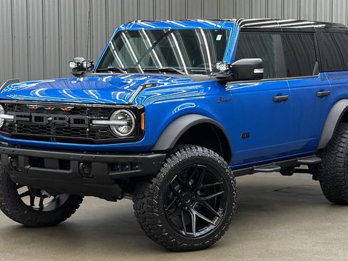 Used 2025 Ford Bronco Badlands AWD/4WD image 1