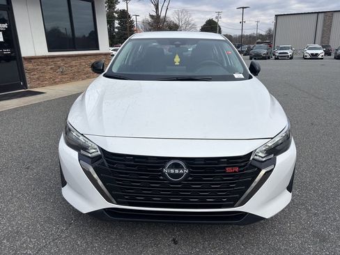 Used 2025 Nissan Sentra SR image 10