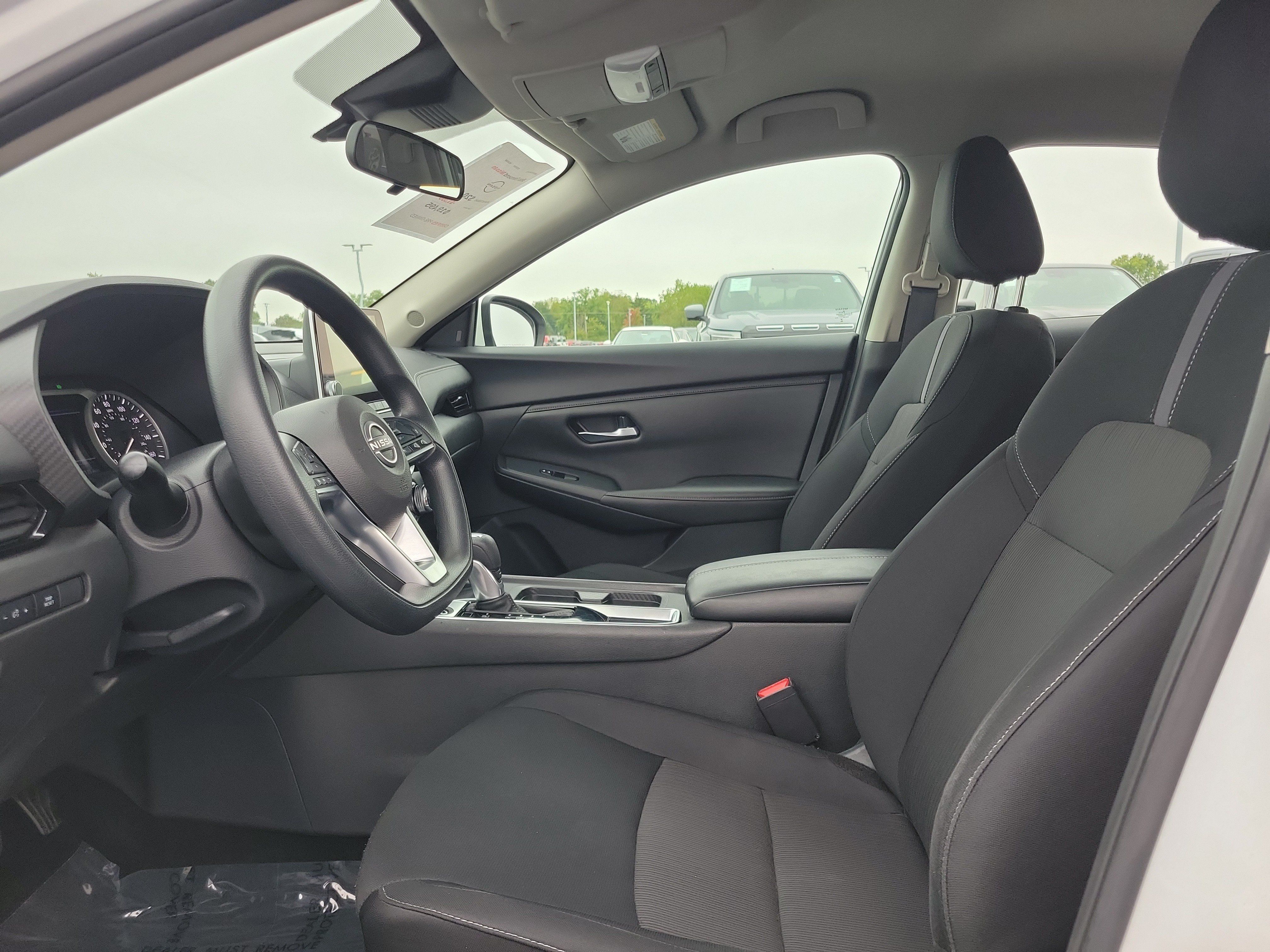 Certified 2025 Nissan Sentra SV FWD image 15