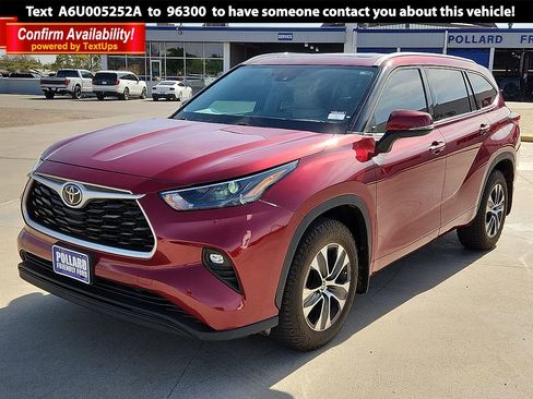 Used 2022 Toyota Highlander XLE AWD/4WD image 1