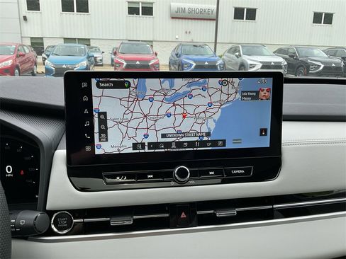 New 2025 Mitsubishi Outlander SE image 19