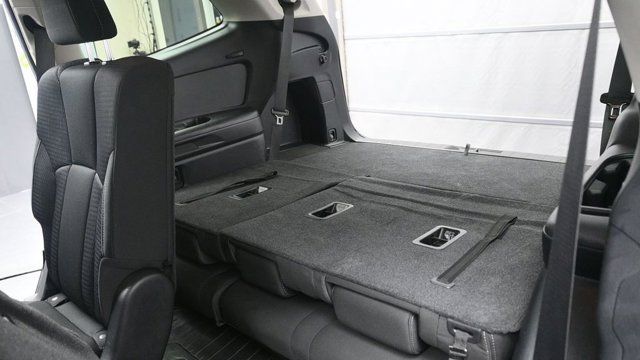 Used 2024 Subaru Ascent Premium AWD/4WD image 19