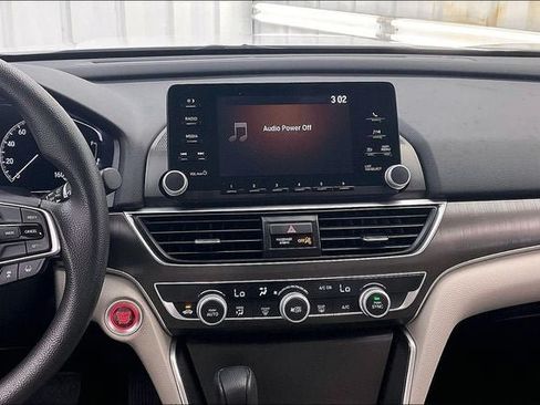 Used 2019 Honda Accord LX image 6