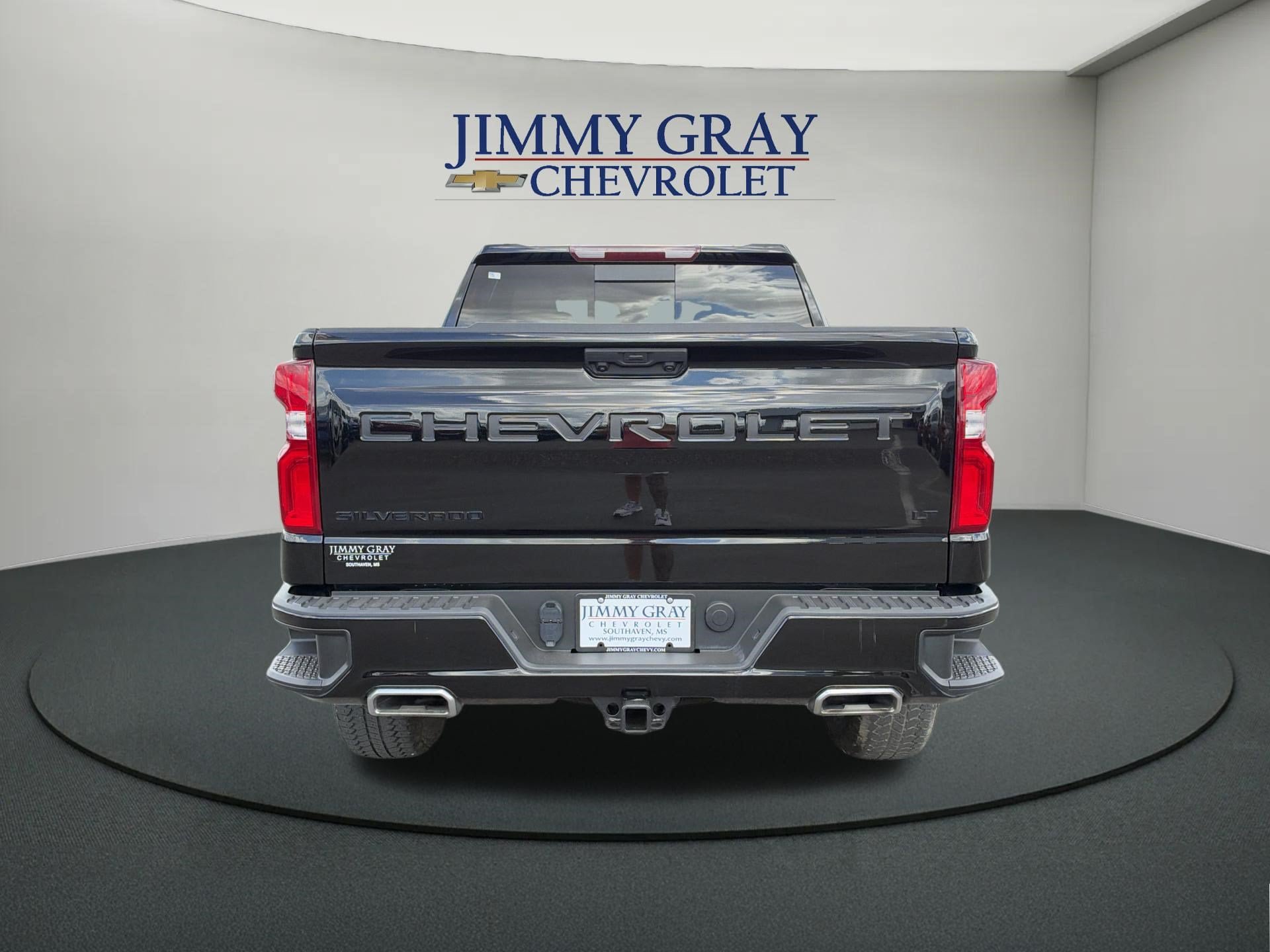 Used 2025 Chevrolet Silverado 1500 LT Trail Boss w/ Convenience Package II AWD/4WD image 4