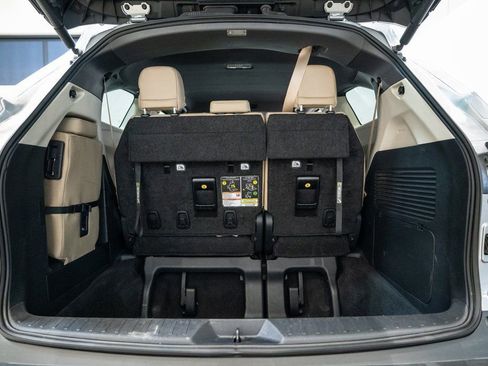 Used 2024 Toyota Sienna XLE image 43