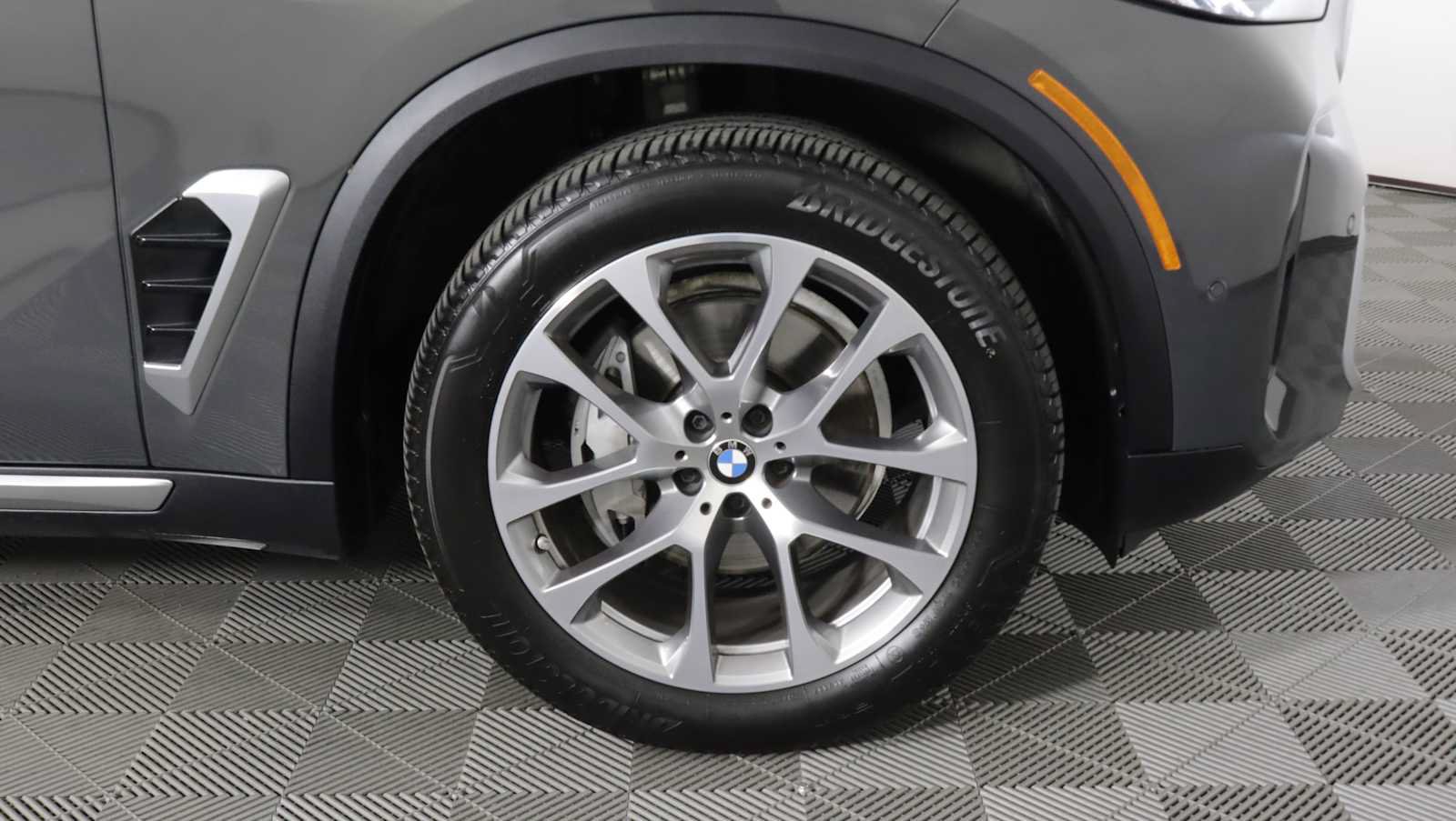 Used 2026 BMW X5 xDrive40i AWD/4WD image 7