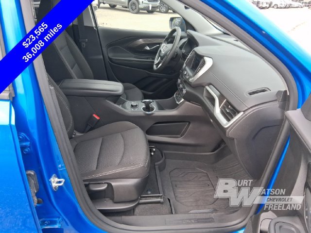 Used 2024 GMC Terrain SLE w/ Driver Convenience Package AWD/4WD image 11