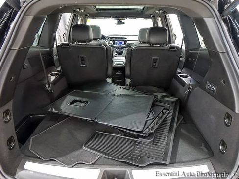Certified 2024 Cadillac XT6 Premium Luxury w/ LPO, Floor Liner Package AWD/4WD image 23