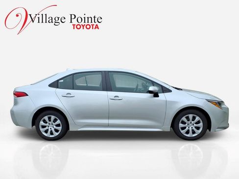 Used 2024 Toyota Corolla LE FWD image 4