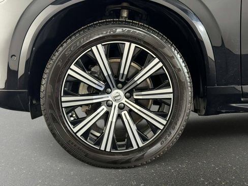 Used 2025 Volvo XC90 B6 Plus AWD/4WD image 18