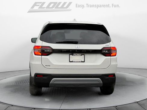 New 2025 Honda Pilot EX-L image 6