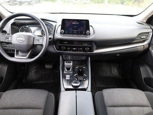 Used 2025 Nissan Rogue SV image 22