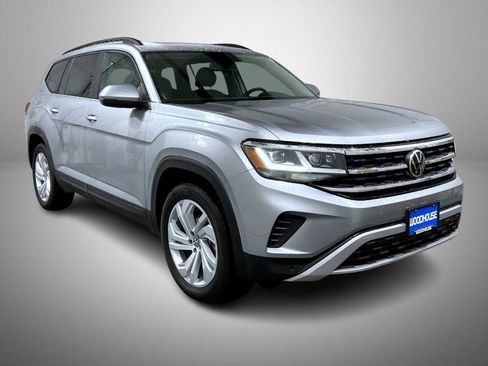 Used 2022 Volkswagen Atlas SE image 3