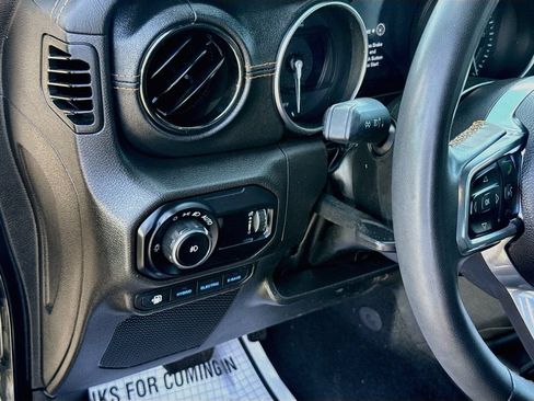 Used 2023 Jeep Wrangler Unlimited Sahara AWD/4WD image 11