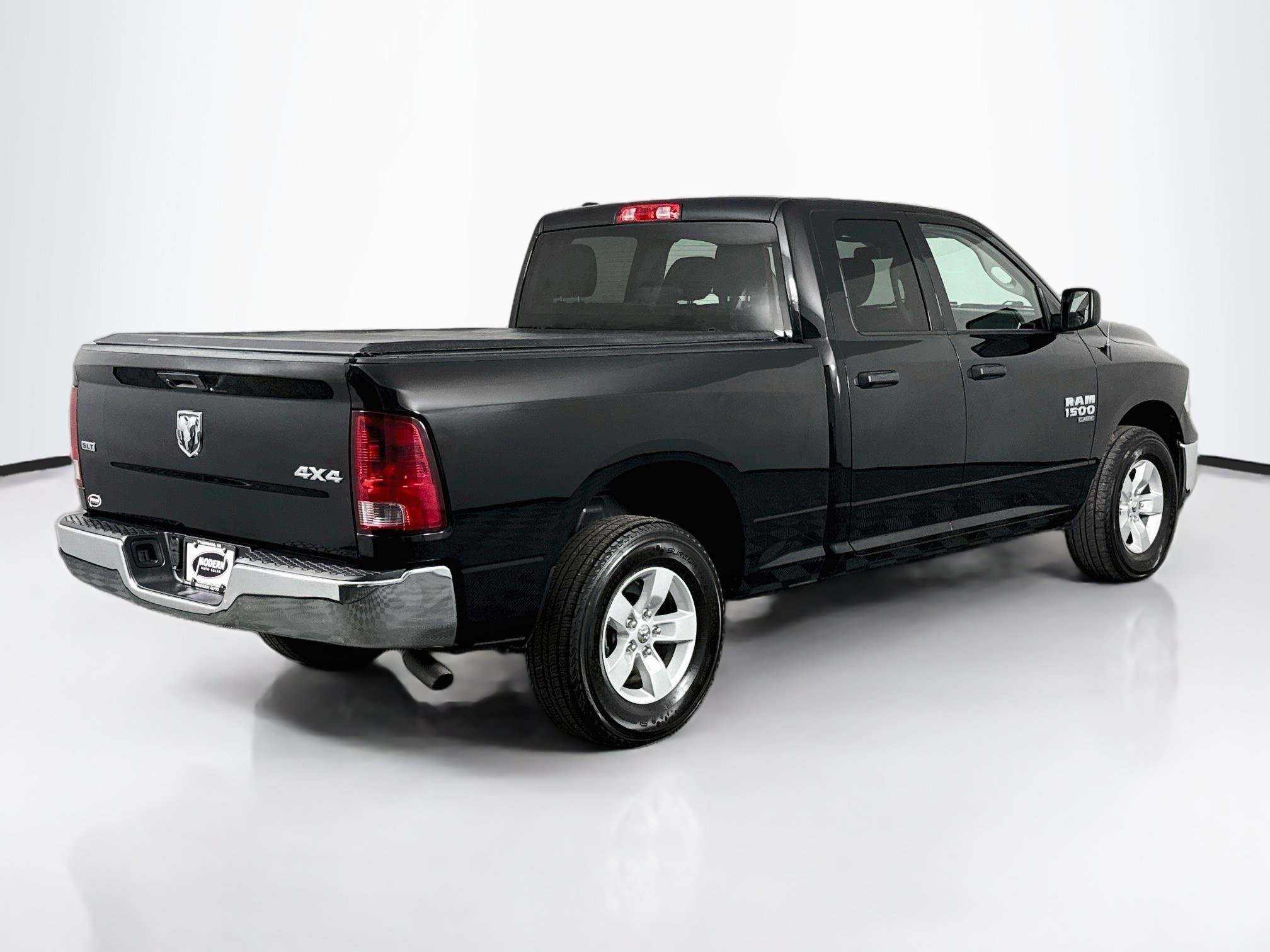 Used 2023 RAM 1500 Classic SLT AWD/4WD image 15