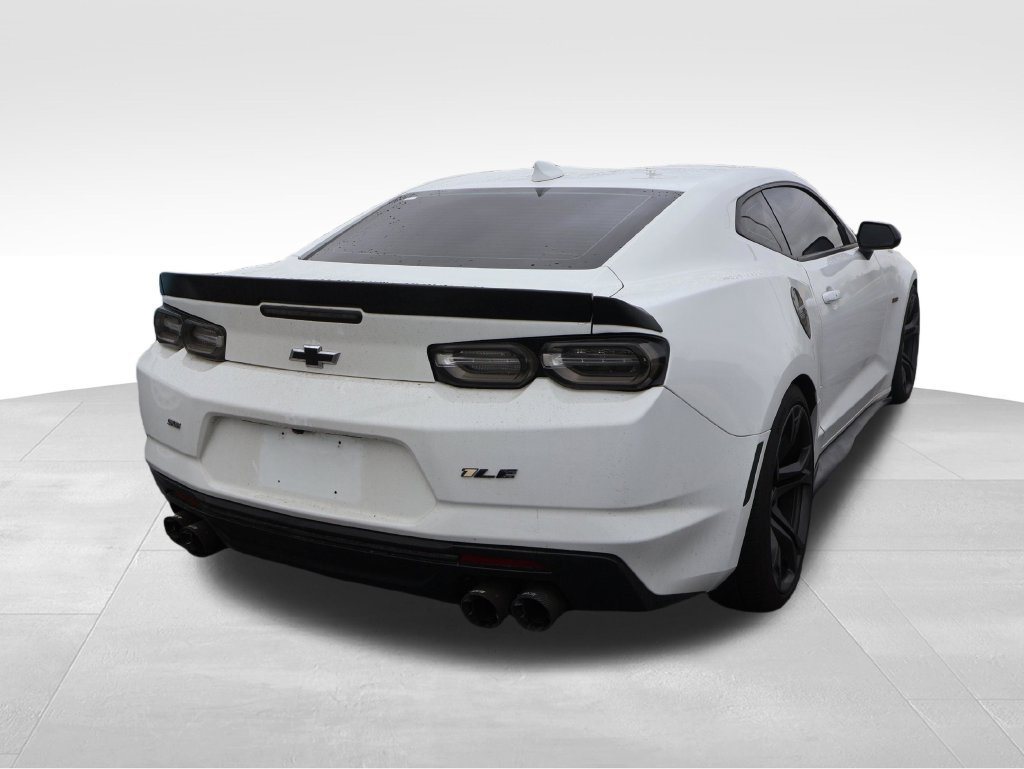 Used 2021 Chevrolet Camaro SS RWD image 17