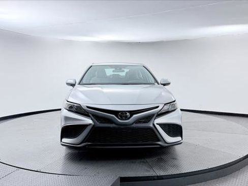 Used 2023 Toyota Camry SE FWD image 12