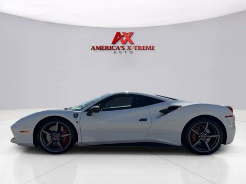 Used 2018 Ferrari 488 GTB image 2