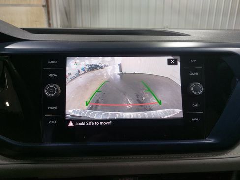 Used 2023 Volkswagen Taos SE w/ Panoramic Sunroof Package AWD/4WD image 24