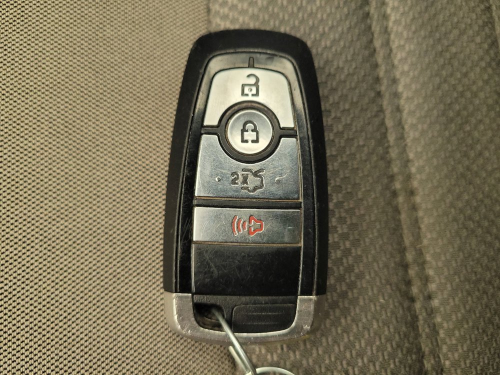 Used 2019 Ford Fusion SE FWD image 32