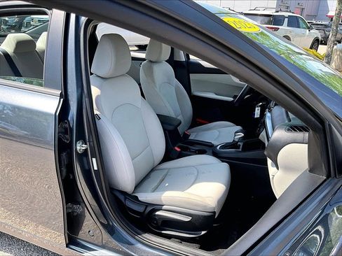 Used 2023 Kia Forte LXS w/ LXS Technology Package FWD image 11