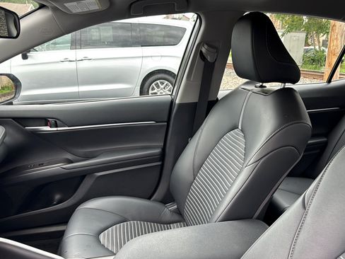 Used 2024 Toyota Camry SE FWD image 9