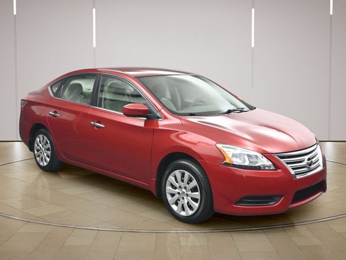 Used 2014 Nissan Sentra S FWD image 1