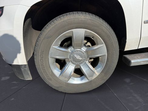 Used 2018 Chevrolet Tahoe LT w/ LT Signature Package image 14