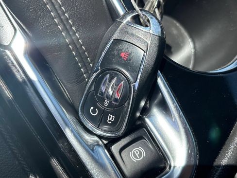 Used 2024 Buick Encore GX Sport Touring AWD/4WD image 17