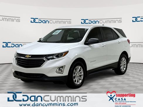 Used 2021 Chevrolet Equinox LS w/ LS Convenience Package FWD image 1